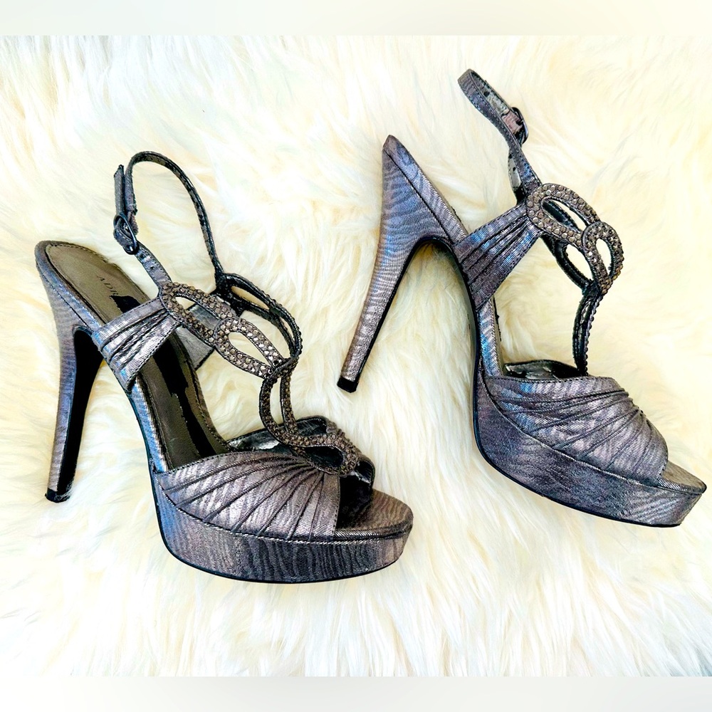 Adrianna Papell Platinum Metallic Rhinestone Formal Sandals 6